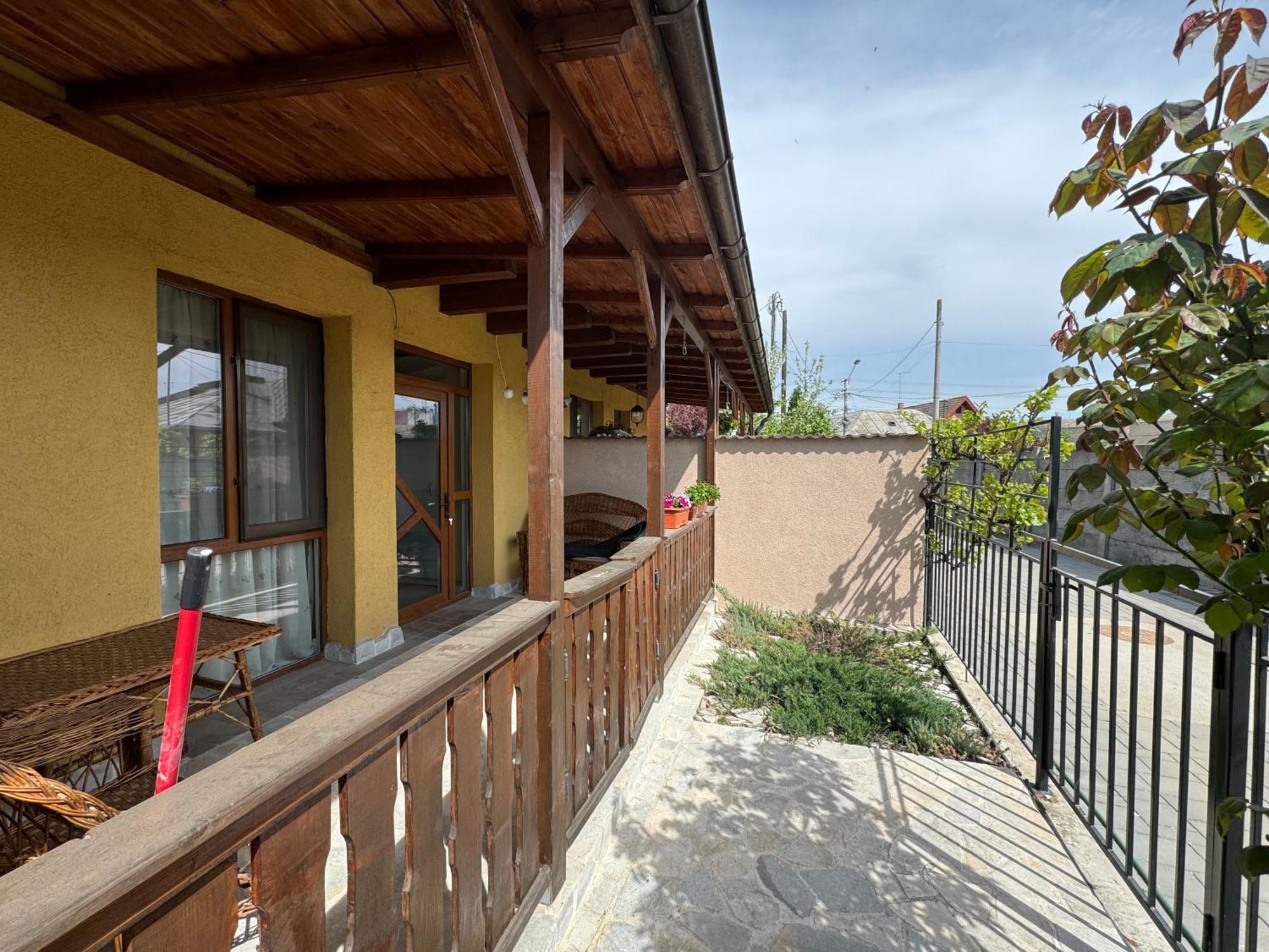 Hotel Casa Smarald Turda Noua Exterior foto